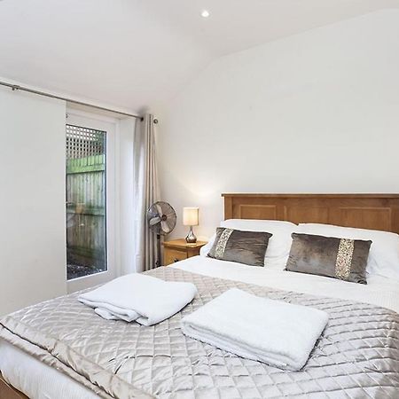The Beehive Studio Apartment York Exterior photo
